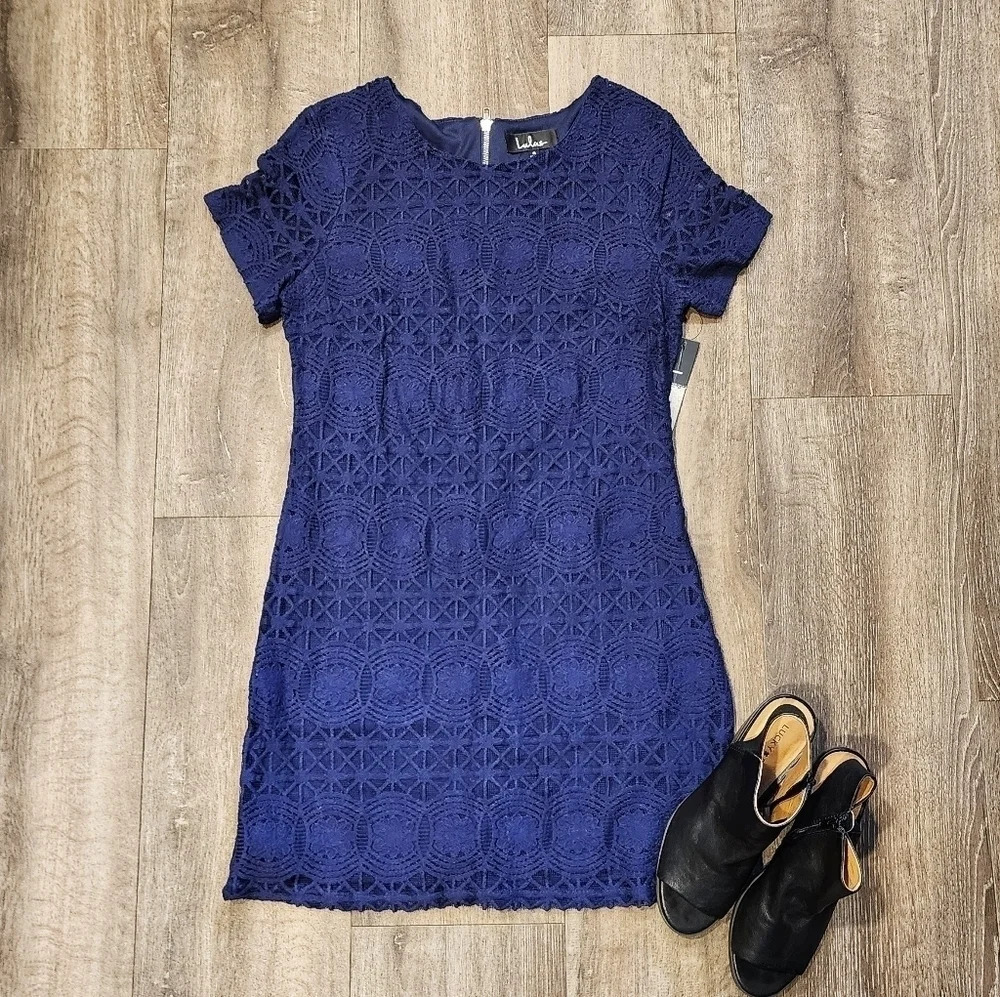 *NWT* Lulu's Navy Crochet Shift Dress